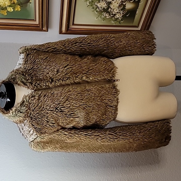 Free People Jackets & Blazers - Free People faux fur crop jacket size large brown